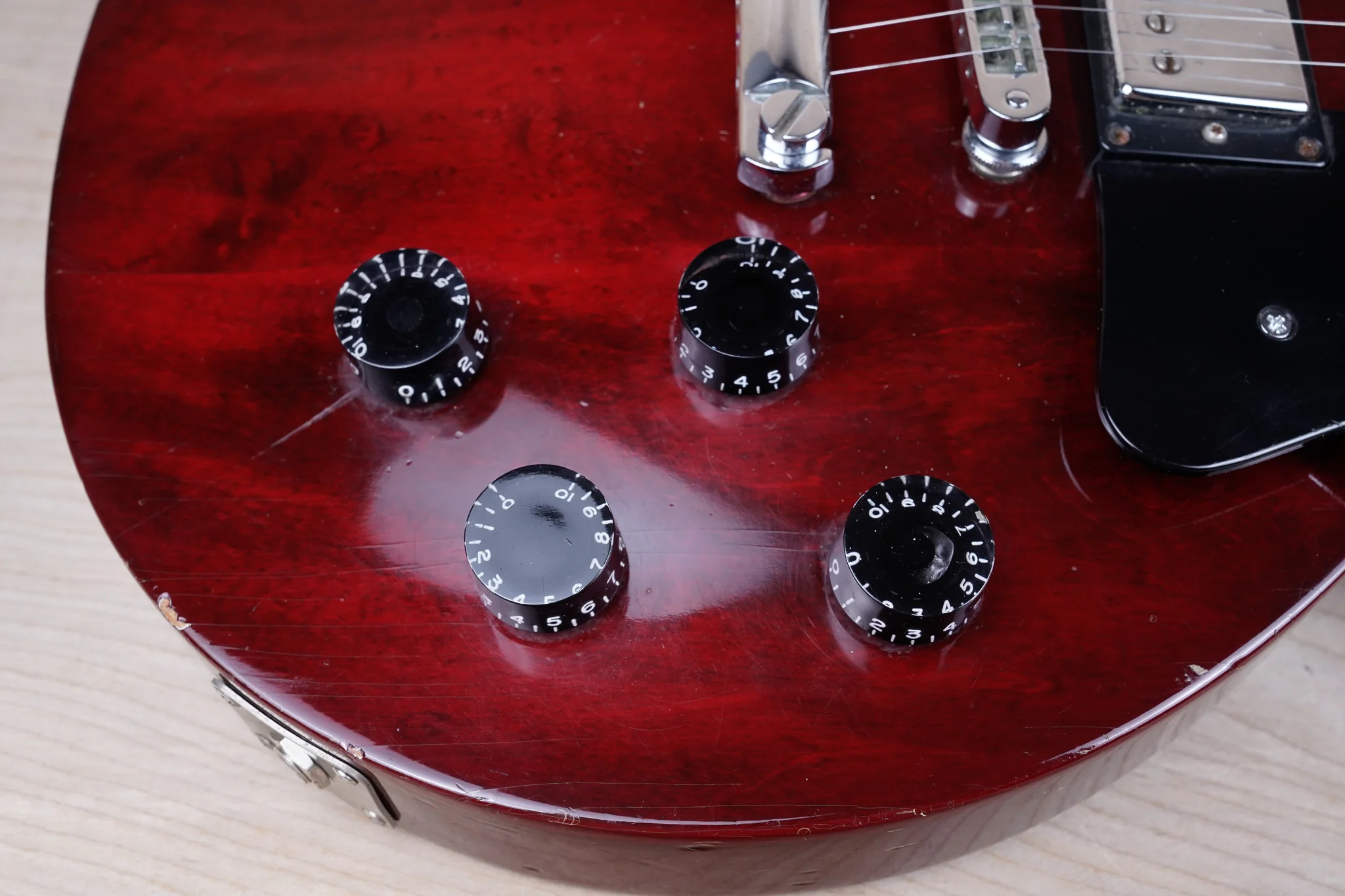 Gibson Les Paul Studio 1998 Wine Red w/ OHSC - Image 9