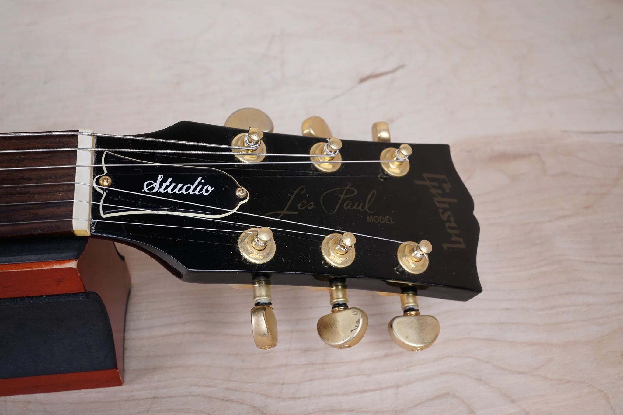 Gibson Les Paul Studio '98 1998 Ebony w/ OHSC - Image 4
