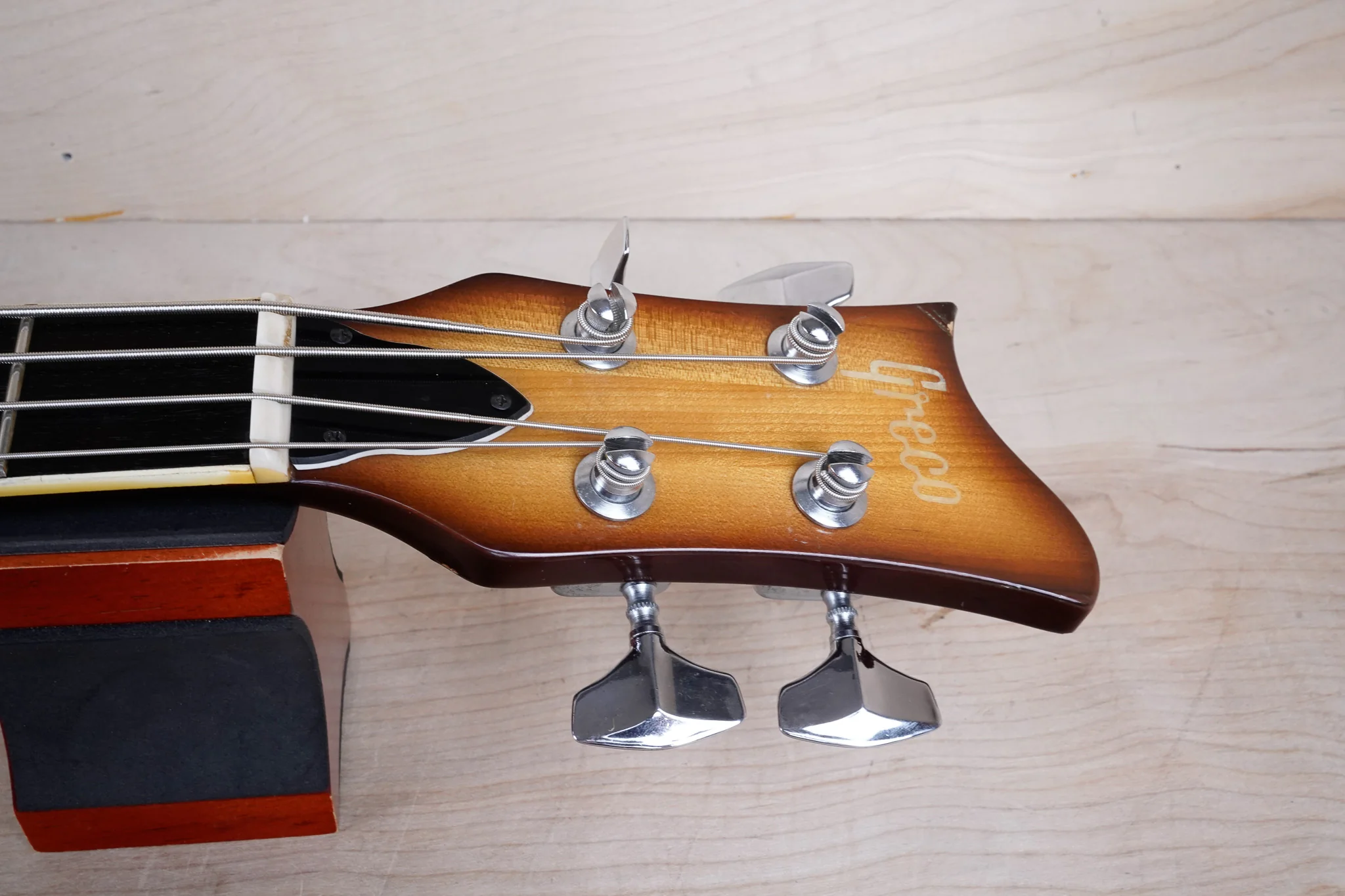 Greco VB-360 Violin Bass MIJ Vintage 1970s Sunburst Maxon Pickups w/ OHSC - Image 4