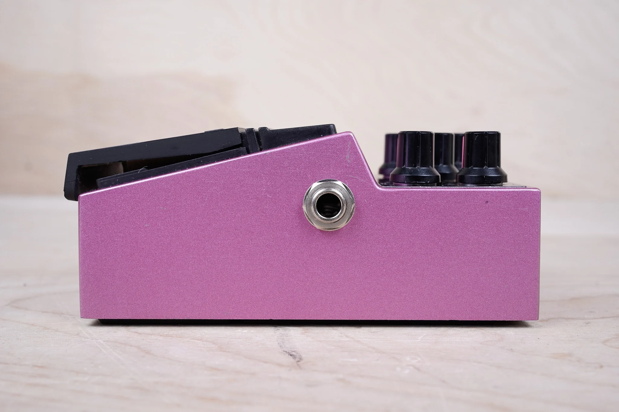 Maxon BDC-01 Bass Chorus 1980s Pink Vintage Made in Japan MIJ w/ Original Box, Paperwork, Sticker - Image 4