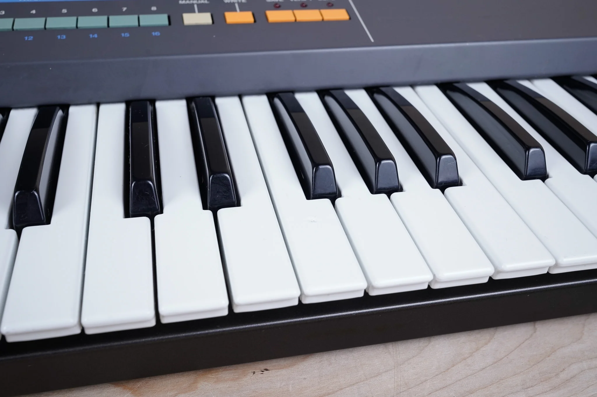 Roland Juno-106 61-Key Programmable Polyphonic Synthesizer 1984 w/ Foot Pedal - Image 18