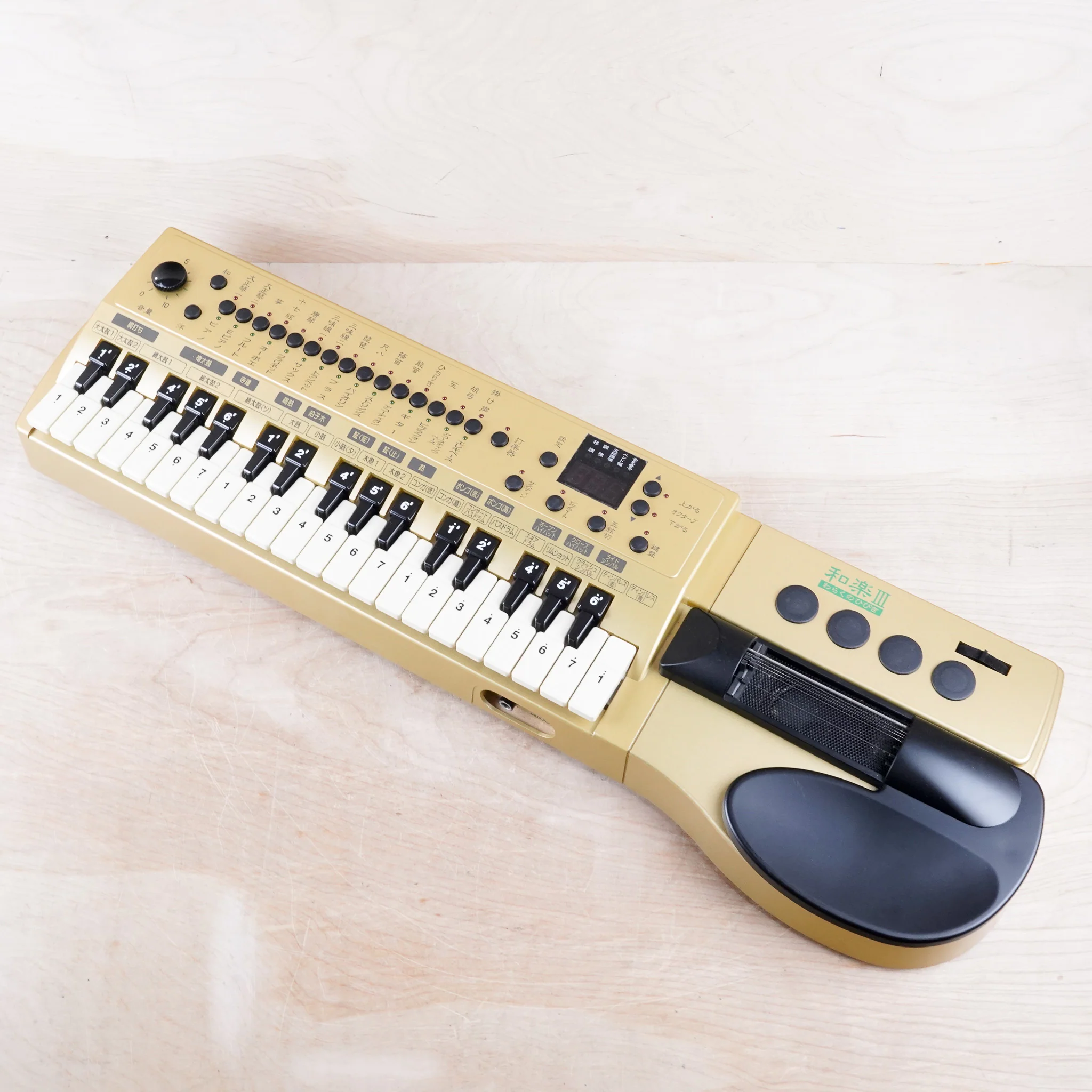 Suzuki Waraku III TES-371G Electric Nagoya Harp Taishogoto Koto Synth w/ Power Supply