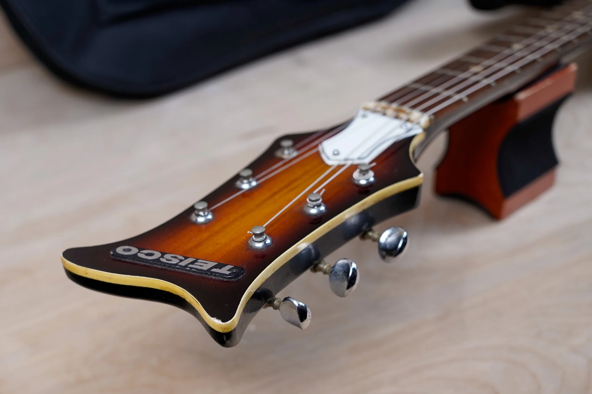 Teisco V-2 MIJ 1960's Sunburst Vintage Made in Japan w/ Bag - Image 13
