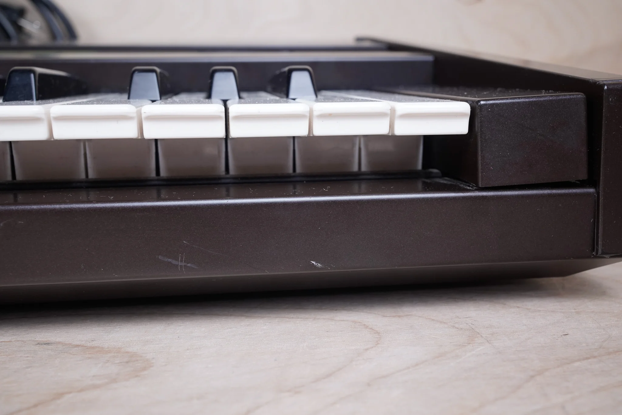 Yamaha DX7 Programmable Algorithm Synthesizer 1980s Brown Original Version Made in Japan MIJ - Image 4