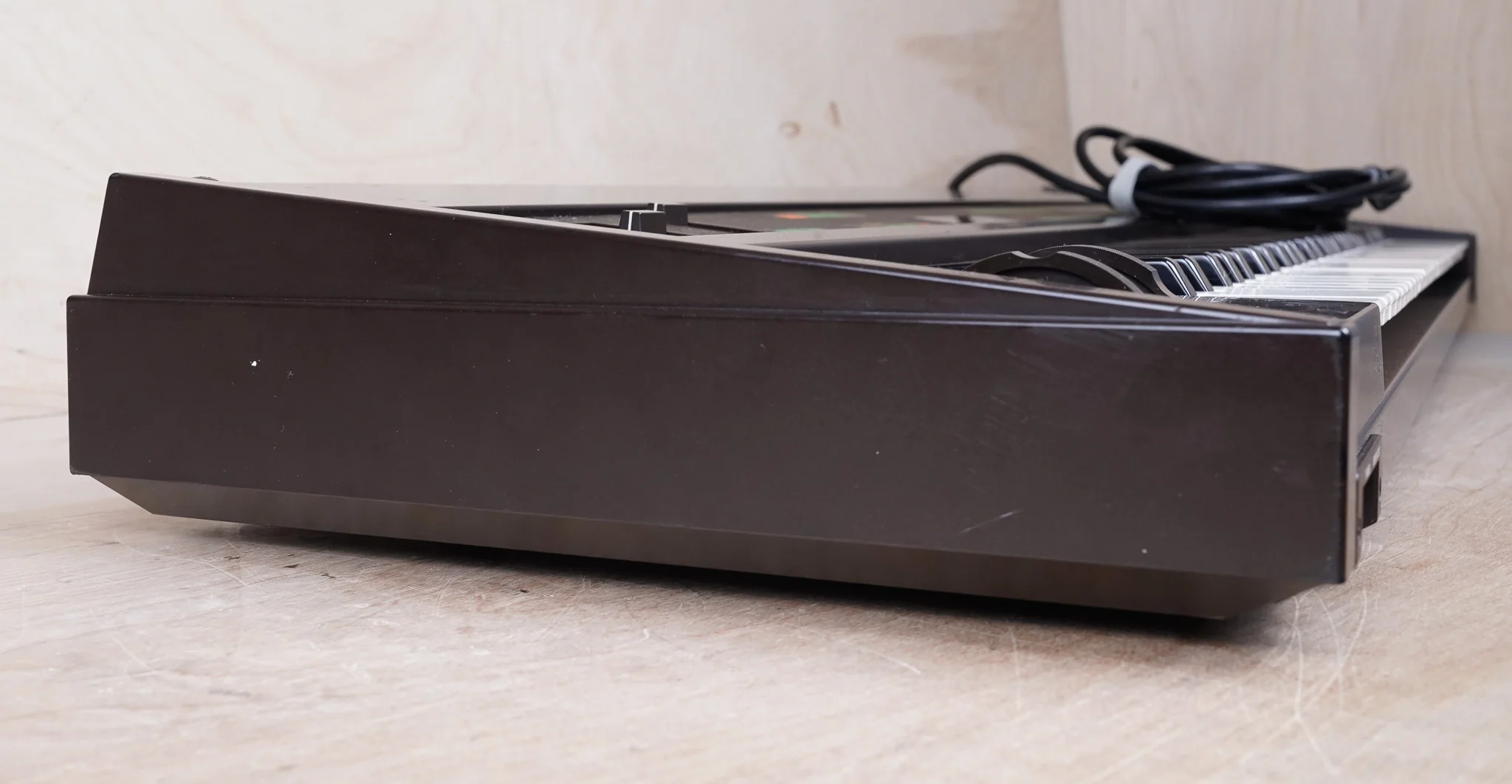 Yamaha DX7 Programmable Algorithm Synthesizer 1980s Brown Original Version Made in Japan MIJ - Image 5