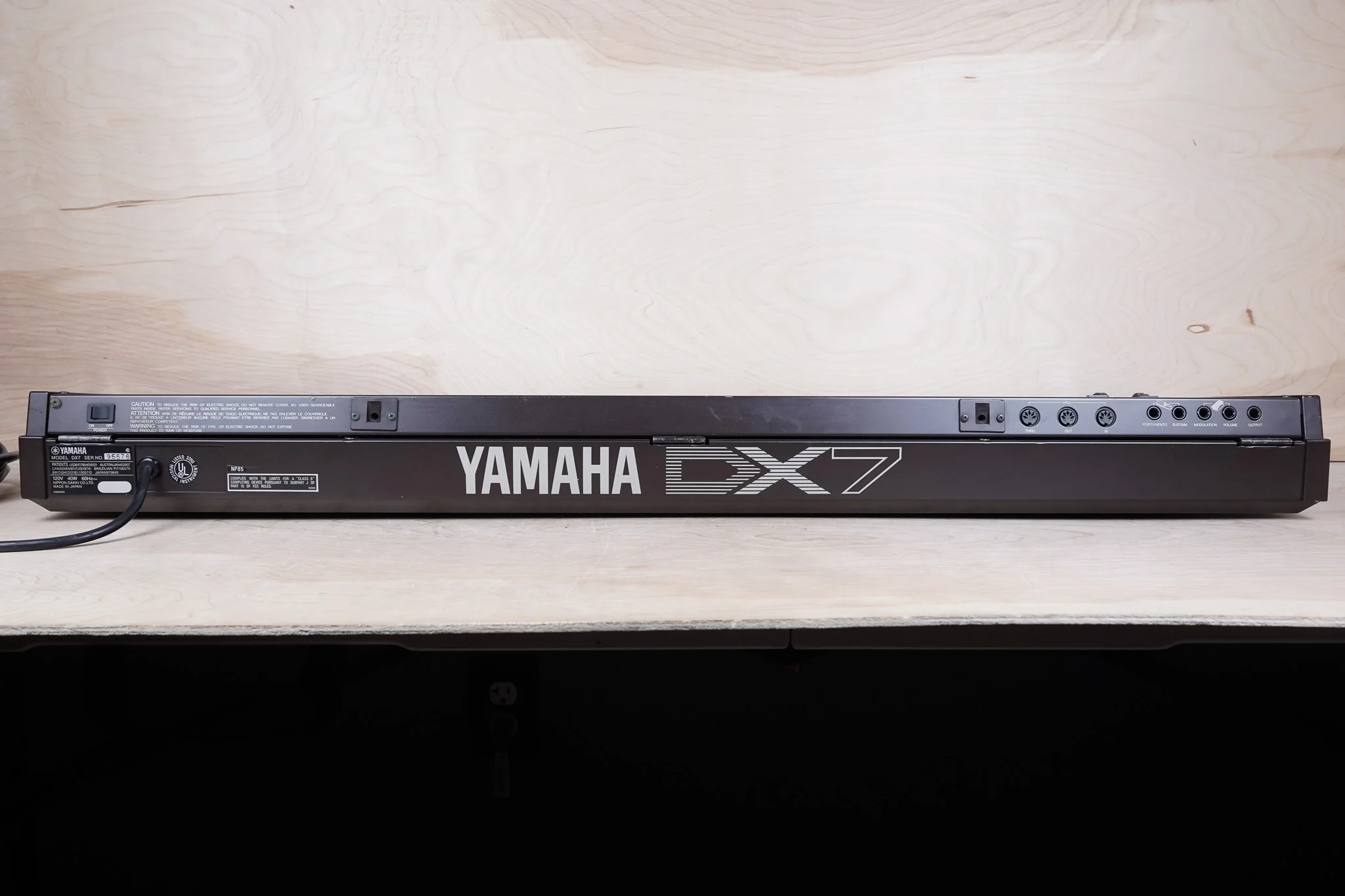 Yamaha DX7 Programmable Algorithm Synthesizer 1980s Brown Original Version Made in Japan MIJ - Image 7