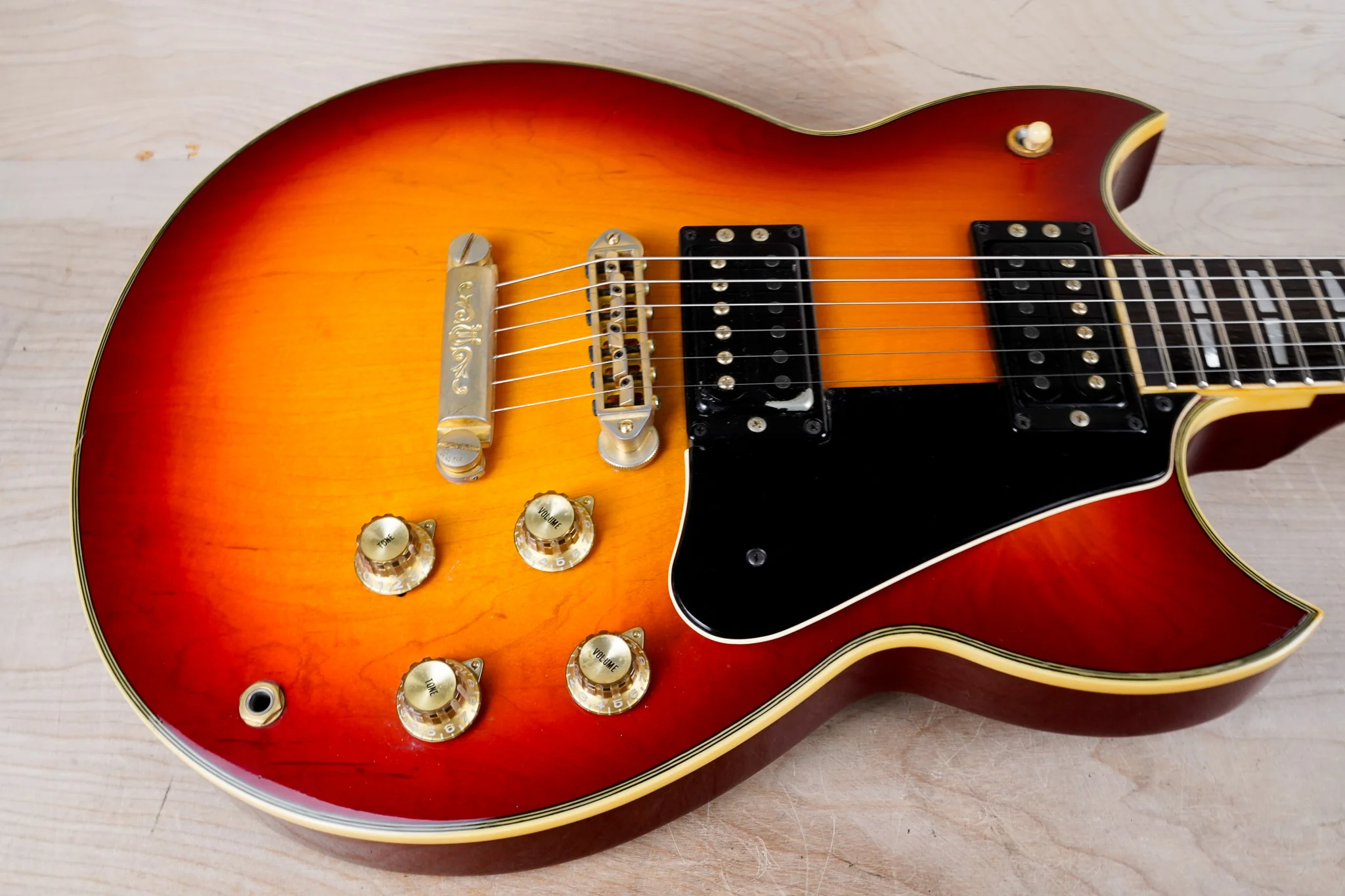 Yamaha SG1000 MIJ Vintage 1988 Cherry Sunburst Vintage Japan w/ Bag - Image 4