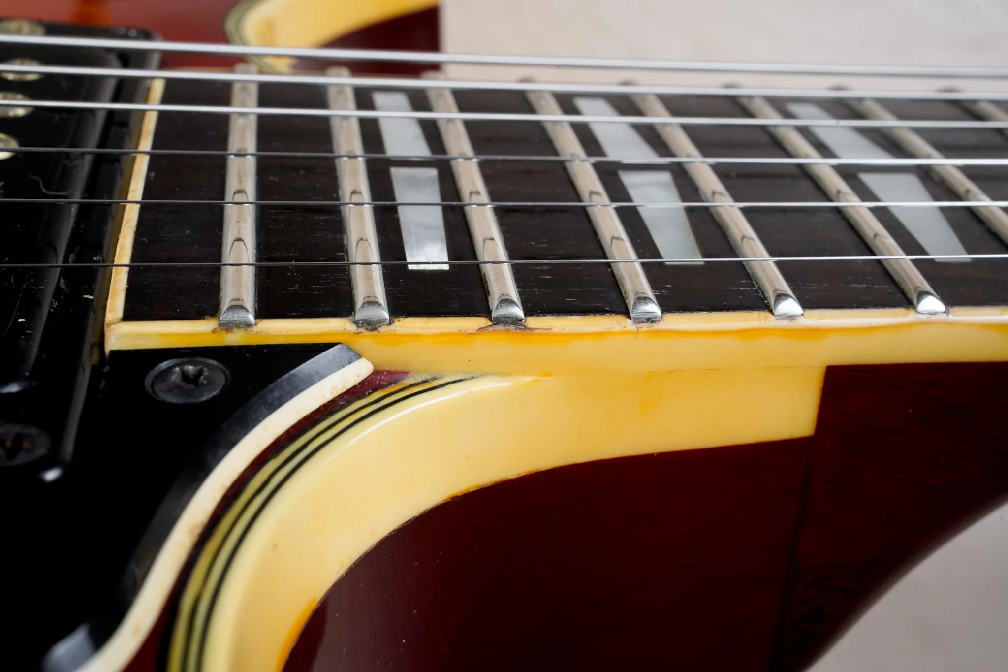 Yamaha SG1000 MIJ Vintage 1988 Cherry Sunburst Vintage Japan w/ Bag - Image 9